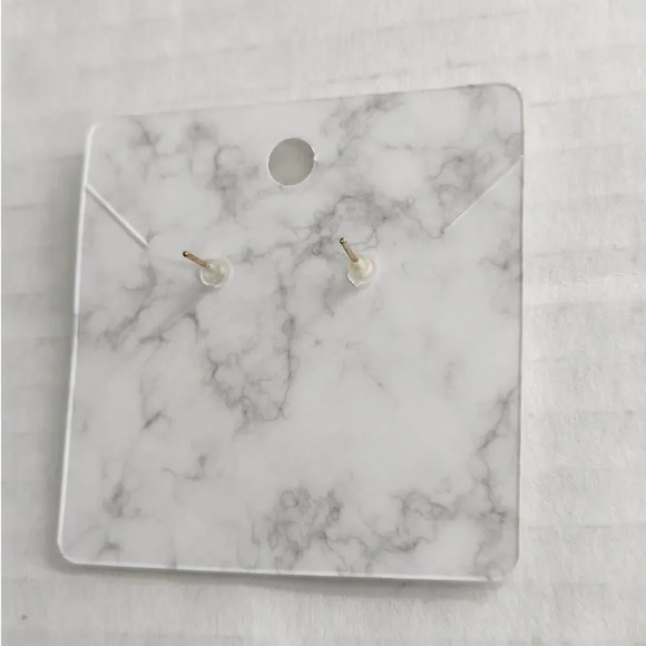 Holiday Earrings Christmas Santa Clause Studs Enamel Gold Plated - Picture 4 of 4